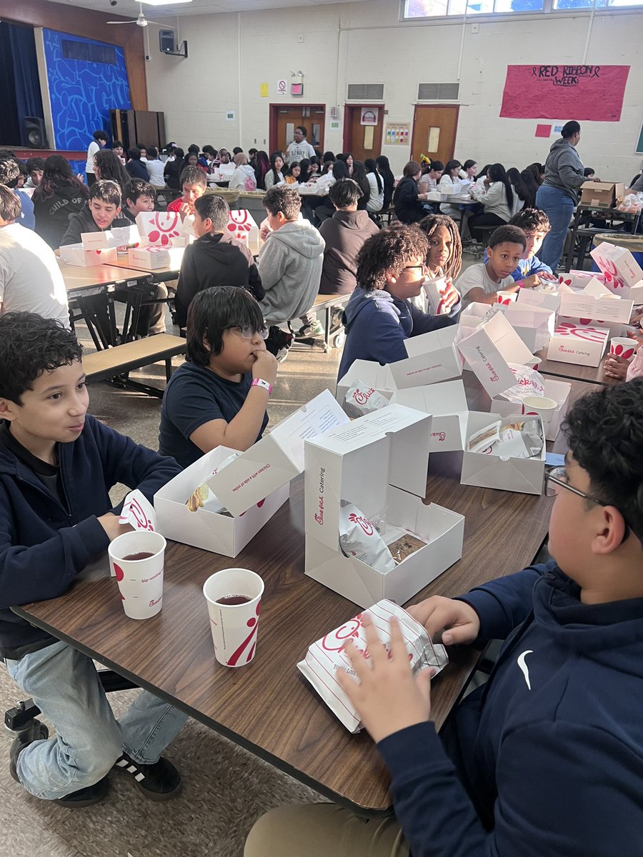 Michelle Monroe tweet media