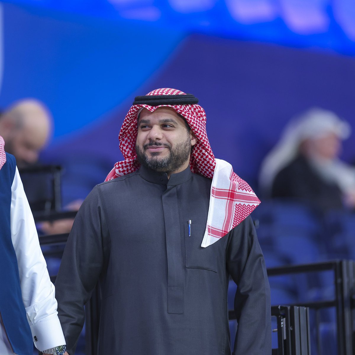 baytAlhilal's tweet photo. 📣 زعماء الرياض:

سيتم توزيع عدد من التذاكر للقاء الهلال و الاتحاد مساء اليوم.. مقدّمة ��ن العضو الذهبي المهندس 'عبدالعزيز بن خنين' 🥶🤩🎫

الشروط :
مُتابعة @AKhenayn 💙
رتويت للتغريدة 🔁 https://t.co/ZEh6NSq4T8