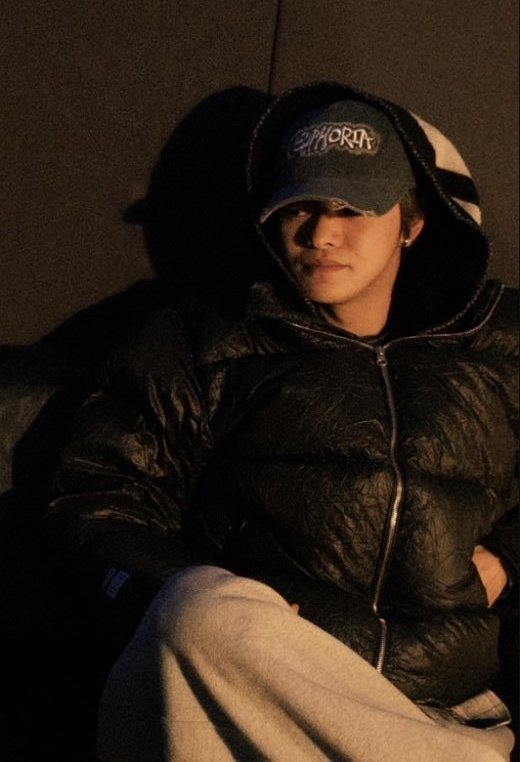 LEONWON_0203's tweet image. 리오 형들 만남서 유포리아 볼캡쓰셨오
이리오 굿즈사랑 어쩔 🤍🖤🥹

#리오 #LEO #リオ #LEELEO #ALD1