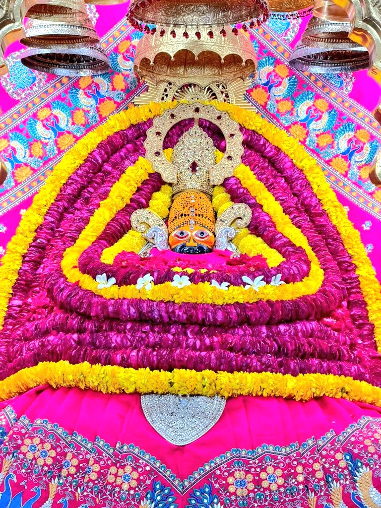 आशा की अंतिम जोत जलाए,
श्याम वही है जो थामे आए।