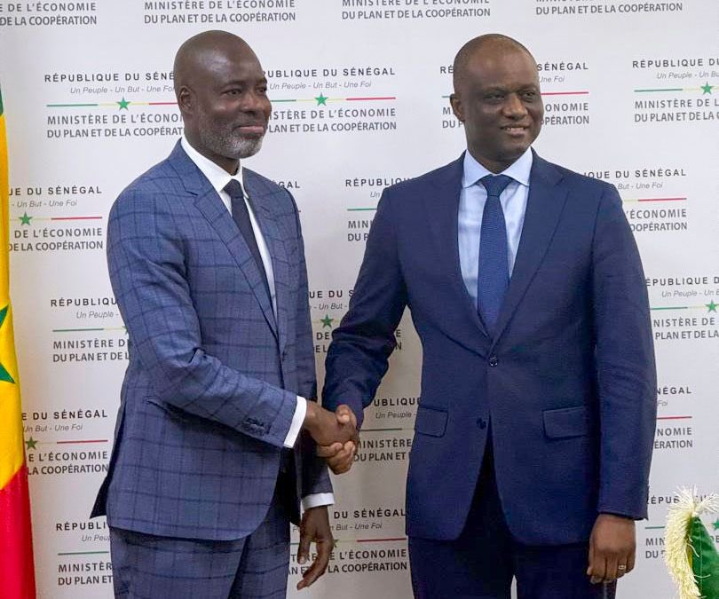 economie_sn's tweet photo. Le 19 février 2026, le ministre de l’Économie, du Plan et de la Coopération a reçu, en audience, l’American Chamber of Commerce au Sénégal (@AmchamSenegal ), regroupant des entreprises à capitaux américains opérant au Sénégal.

@RahmaneSARR a réaffirmé la volonté du Gouvernement de poursuivre un dialogue structuré avec les acteurs économiques et de renforcer continuellement le climat des affaires, dans un esprit de partenariat et de confiance mutuelle.
#SénégalUSA #AmChamSenegal
 #DiplomatieÉconomique #ClimatDesAffaires