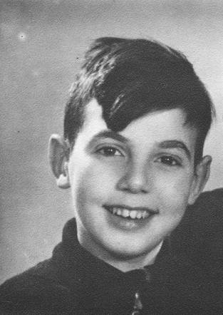 21 February 1931 | German Jewish boy, Alfred Guttmann, was born in Duisburg. He left Germany in a so-called Children’s transport. Adopted by a family in Haarlem.

He was deported to #Auschwitz from #Westerbork in September 1943 &amp; murdered in a gas chamber after arrival selection.
