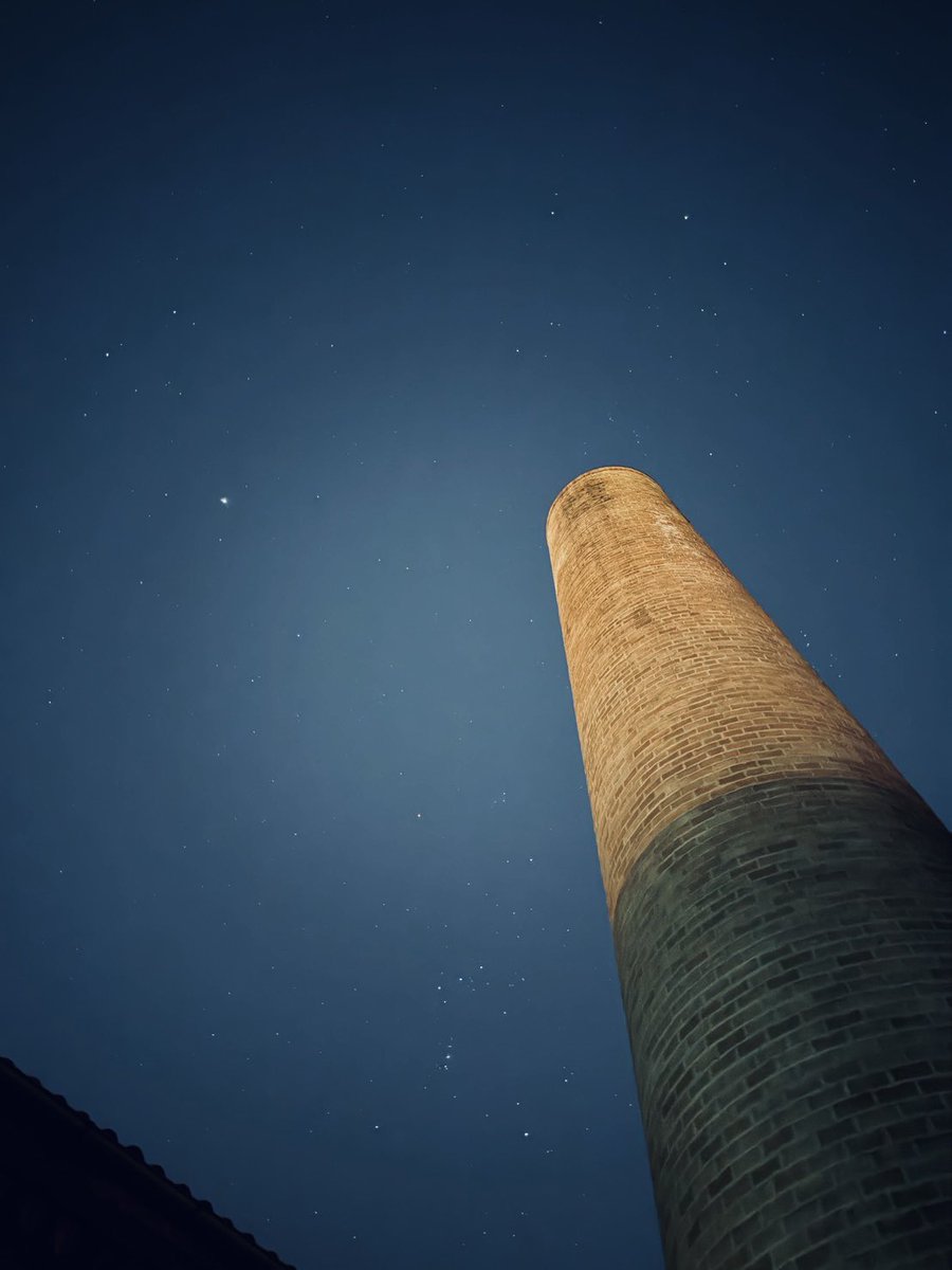 After the concert, I looked up at the sky in Bologna — it was absolutely beautiful.