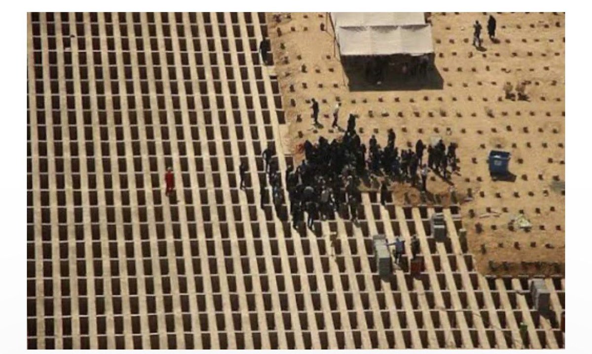 alikarimi_ak8's tweet image. The terrorist regime of the Islamic Republic says it has prepared 5,000 graves outside Tehran for American soldiers.
Negotiating with this bloodthirsty regime is meaningless. They have no thought for the other side of the negotiations except killing and burying them.
The people