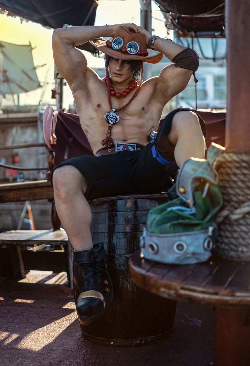 Taryn_Cosplay's tweet image. FIRE itself! 🔥 エース ❤️‍🔥Portgas D. #Ace 

Back to those amazing days in SA, hosted by @ComicConAfrica, we boarded a "real" 🏴‍☠️ship, the Jolly Roger Pirate Boat ❤️🙏

#onepiece #PortgasDAce