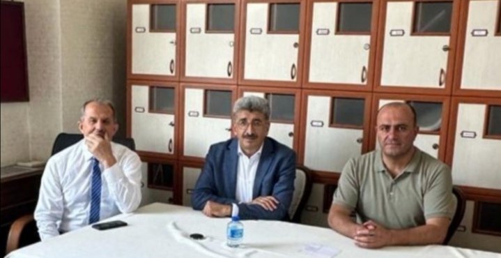 Cumhurbaşkanımız Sayın <a href="/RTErdogan/">Recep Tayyip Erdoğan</a> beyin tensipleriyle Hakkari valisi olarak atanan
Eski VAN Valimiz Sayın İbrahim TAŞYAPAN beyi tebrik eder görevinde muvaffakiyetler dilerim

<a href="/Akparti/">AK Parti</a>
<a href="/abuyukgumus/">Ahmet Büyükgümüş</a>
<a href="/itasyapan/">İbrahim Taşyapan</a>
<a href="/RTErdogan/">Recep Tayyip Erdoğan</a>