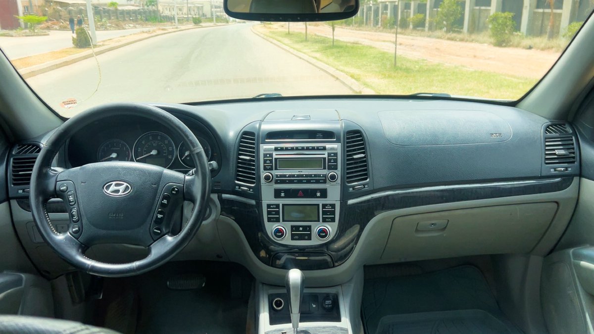 My personal car is up for sale, it’s a neatly used 2008 Hyundai Santafe (sprayed on pan)

📍 Abuja
💵  ₦5,000,000
🥶 AC ✅
       New tyres ✅
☎️ 08131100727

Call asap let’s deal!! 

#abuja #abujacars #autodelve 
<a href="/Carsnationn/">Cars Nation</a> <a href="/abujarides/">abujawhips</a> <a href="/DaggashAutos/">Daggash Autos</a> <a href="/abujastreets/">Abuja Streets</a> 

Pleasee RT