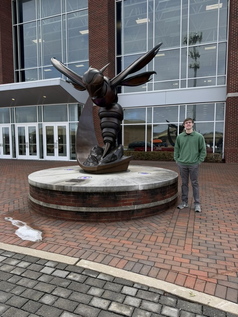 JReeves8133's tweet photo. After a great visit @ShenandoahU I am blessed to have received an offer from @SUhornetsFB. Thank you to @Br0ckMcCullough and the rest of the staff for believing in me to make an impact and to play at the next level. @Coach_TJA @the_ironmonster @CoachSchmidt13 @coachjohnNCSA https://t.co/255NgeWA9k