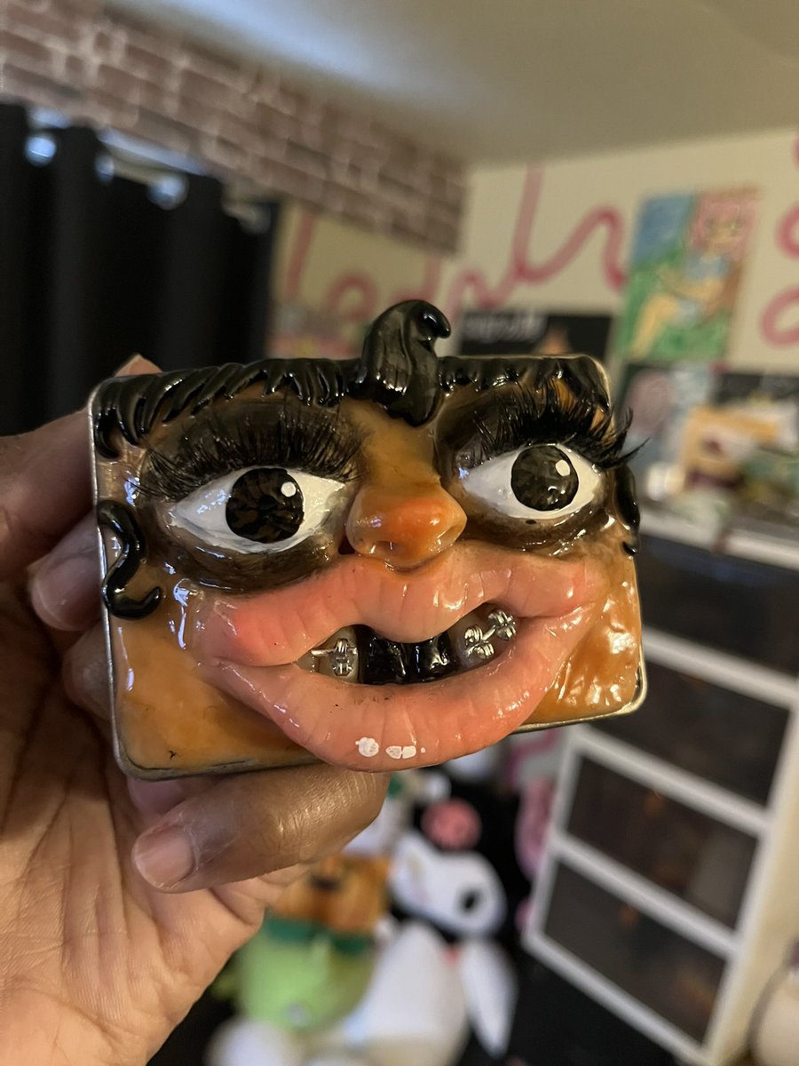 Idk if yall give a fuck but I made these belt buckles this week