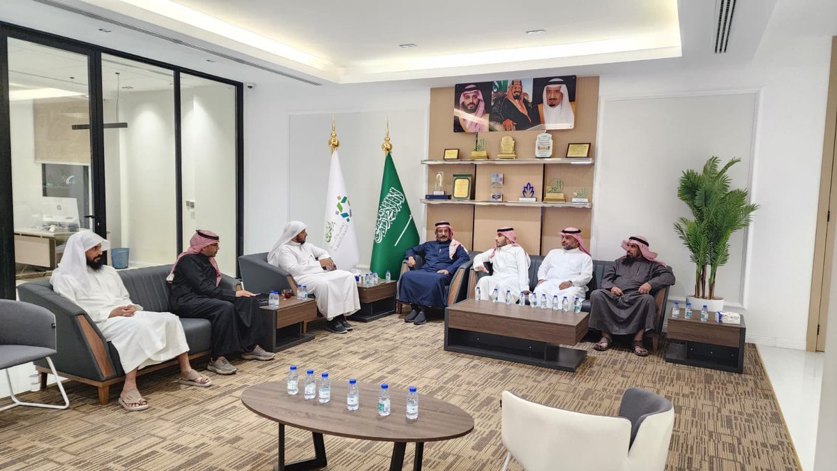 توقيع اتفاقية تعاون 
تم بحمد الله توقيع اتفاقية تعاون بين جمعية البر الخيرية بالرفيعة #بر_الصمان  وجمعية غدق لسقيا الماء، <a href="/Ghadaq5525/">جمعية غدق لسقيا الماء</a>  وذلك تعزيزًا للشراكة المجتمعية وتكاملًا للجهود في خدمة المستفيدين وتحقيقًا للأثر المستدام في مشاريع العمل الخيري.

وقد مثّل الجمعية في توقيع