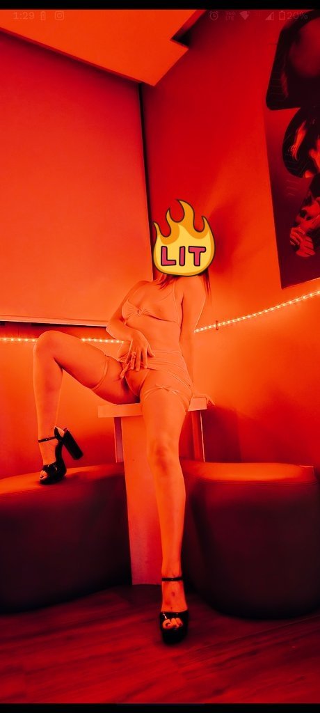 Estoy que ardo!  😈🥵🔥😋🤤