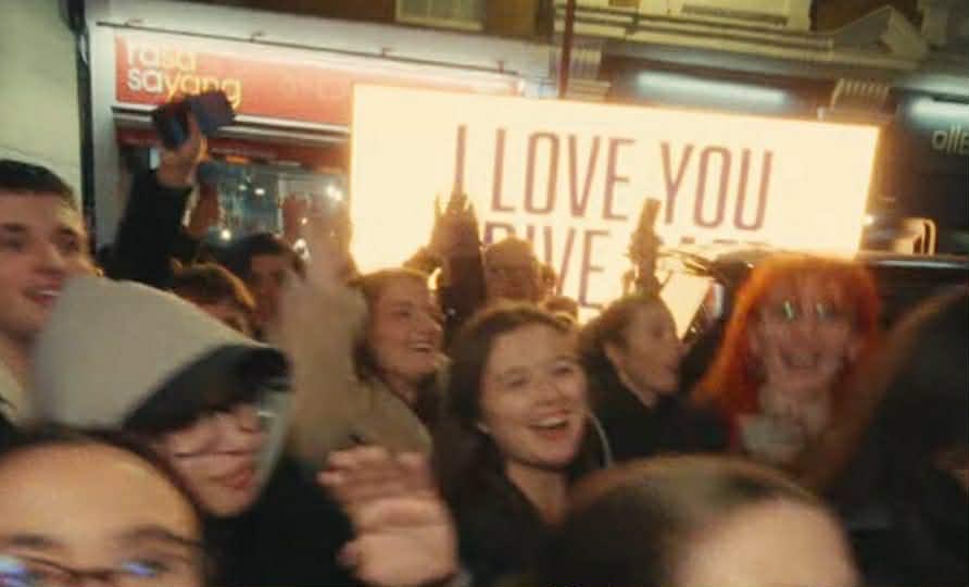 So happy that I made it into a 2 second clip for the drive safe mv. Don’t all ask for my autograph at once <a href="/erinfenton444/">Ez x</a> 🤣❤️