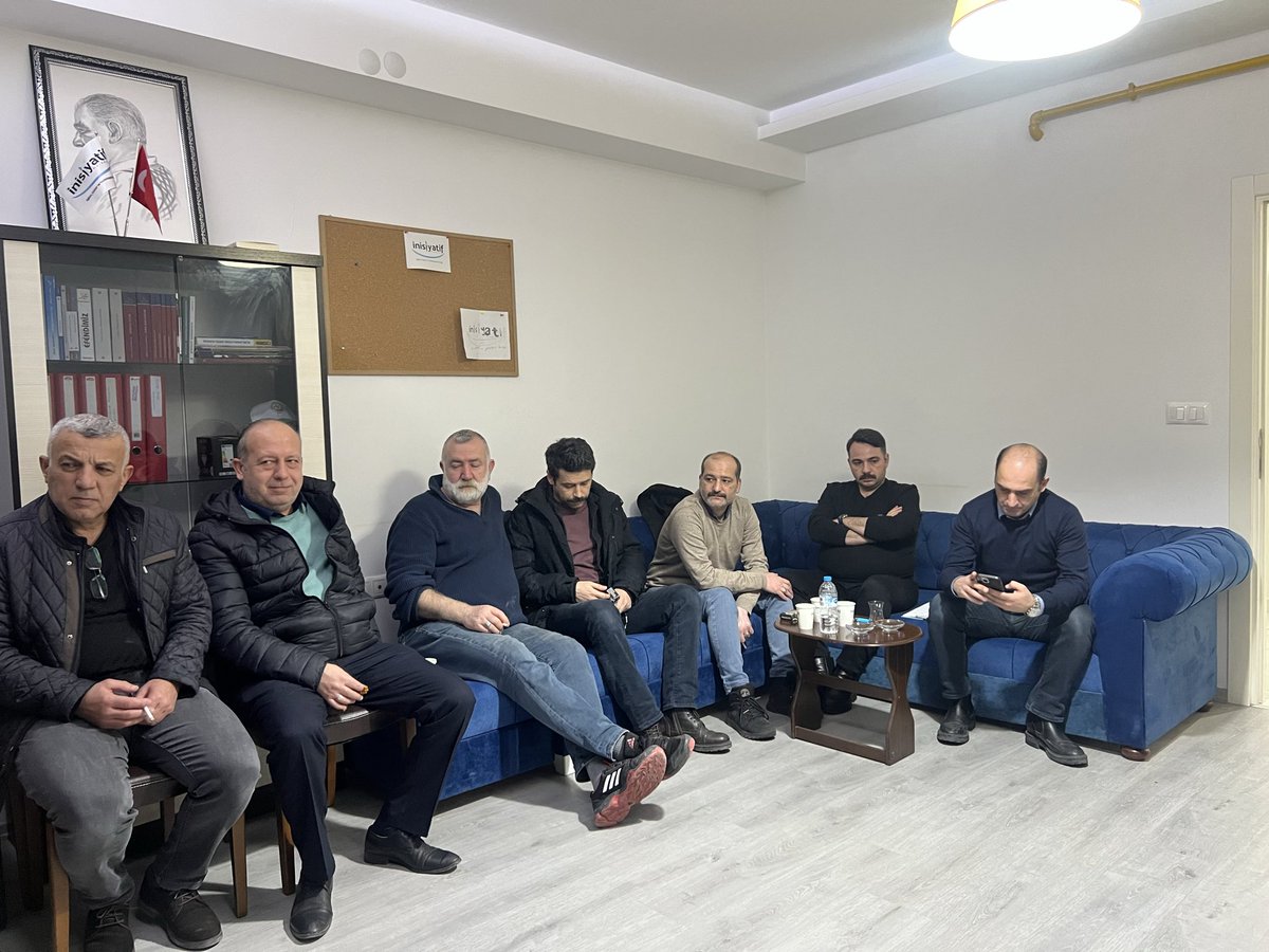 Eskişehir İl Temsilciliği olarak derneğimizde haftalık toplantımız devam etmektedir.

Türk Yurdu’nda kimse kendini kimsesiz hissetmesin diye #BizVarız…

<a href="/inisiyatifmerkz/">İnisiyatif Merkezi Derneği</a> 
<a href="/fahribozgeyik/">Fahri BOZGEYİK 🇹🇷</a>