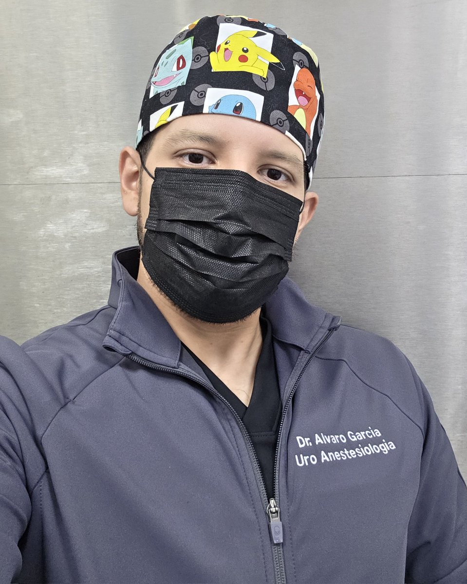 DrPokeAnestesia's tweet photo. Mis uros me regalaron mi chamarrita FIGs

Todo el mundo: No existe la Uro Anestesia we

Yo: Si se han inventado cada mamada de alta... ¿por qué yo no puedo hacer mi propia alta? (con juegos de azar)

¿Qué acabas de leer Lisa?
Aquí pura Anestesia de la verga dice 😂 🙊 https://t.co/d89JtZplqt