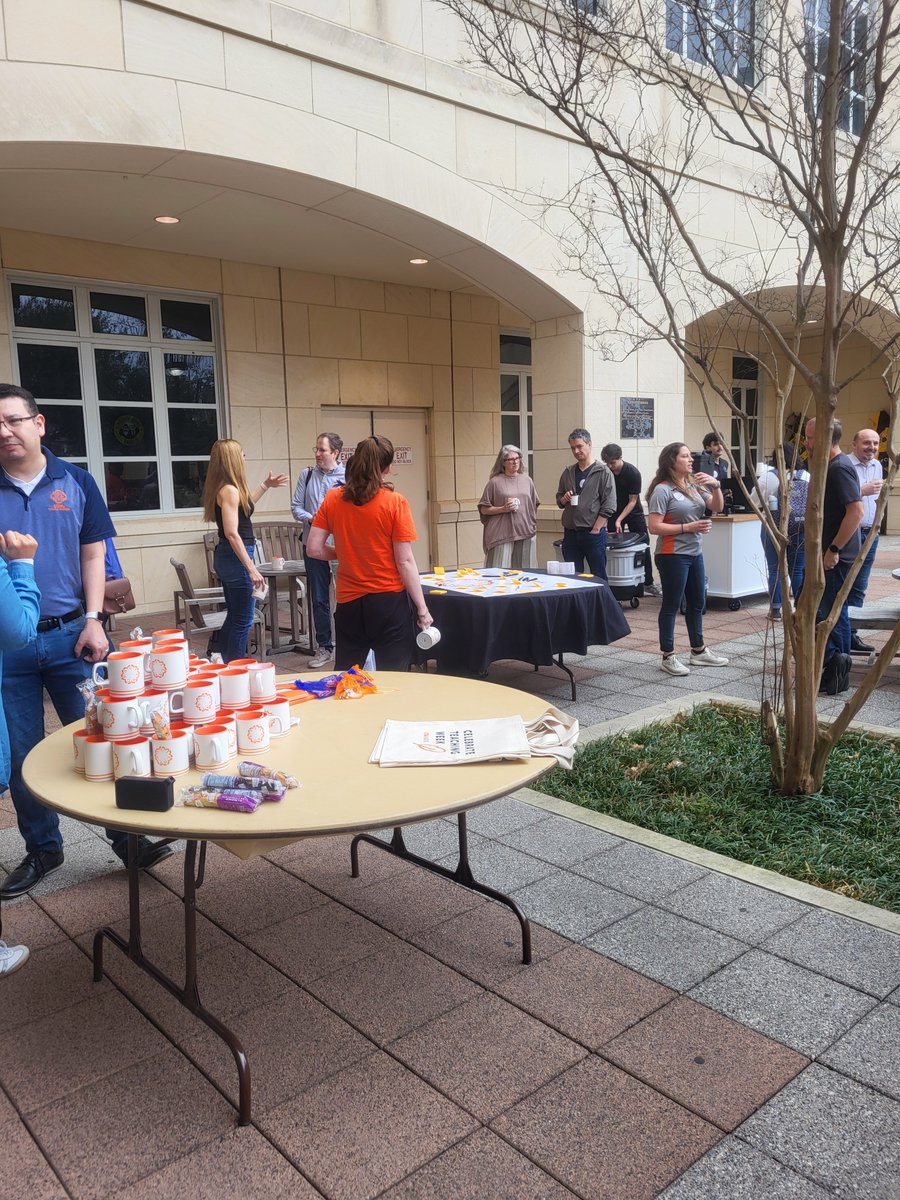 UT San Antonio Molecular Microbiology & Immunology tweet media