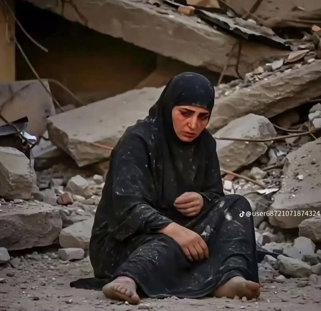 Herkesin derdi kendine ağır gerisinin dili lal, kulağı sağır! 💔

#HelpReachGaza