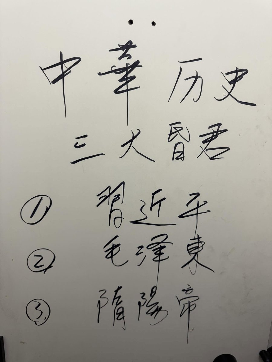 芙宁娜娜💙Furinana (王者归来版) tweet media