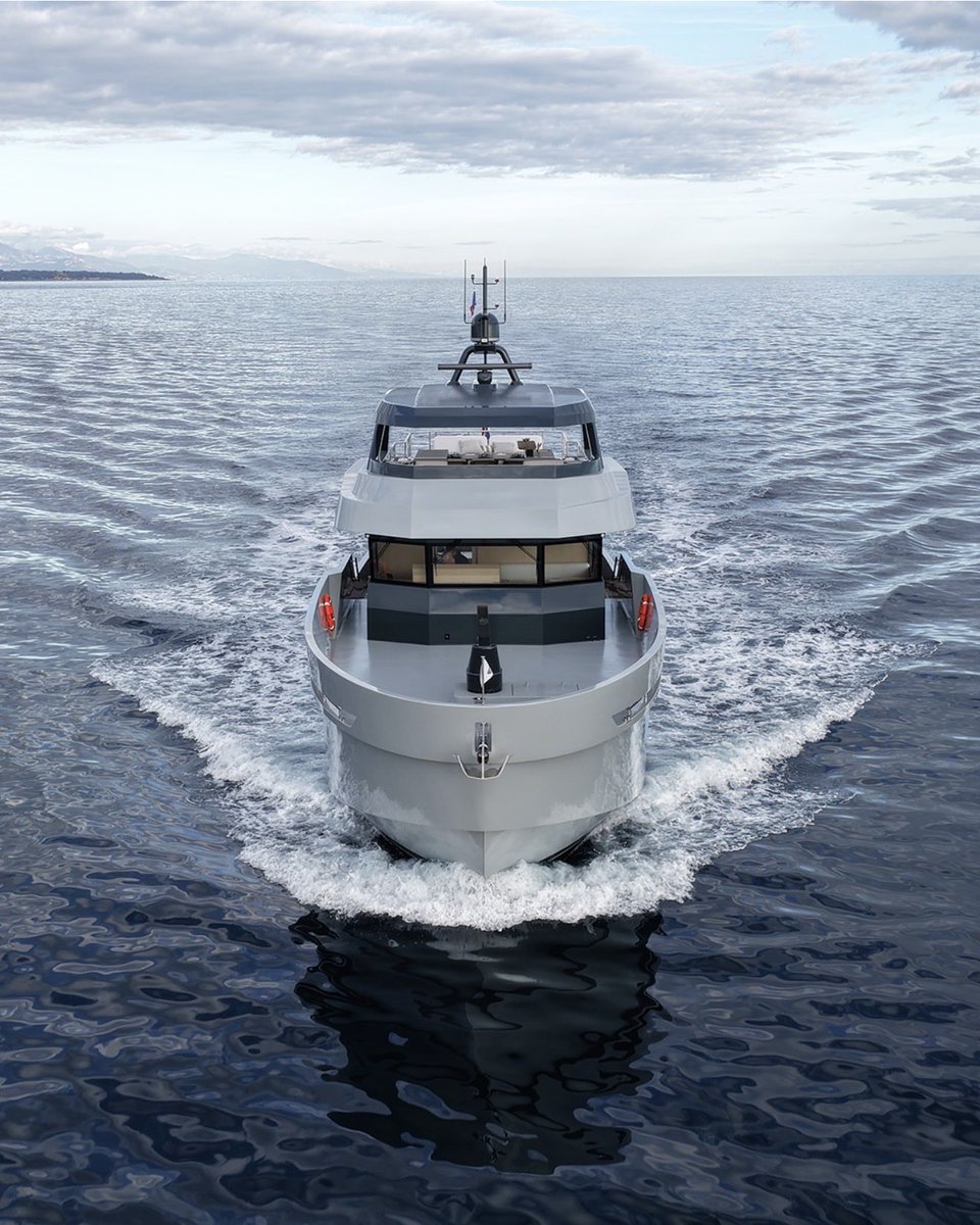 Outerreefyachts's tweet photo. Dream boldly — but build wisely. With Outer Reef Yachts, your investment is protected, your yacht is delivered, and your focus stays where it belongs: on the adventures ahead.
#BuildWisely #OuterReefAdventure #YachtDreams #LongRangeCruising #TrustedFor25Years https://t.co/HbqdE8CBNB