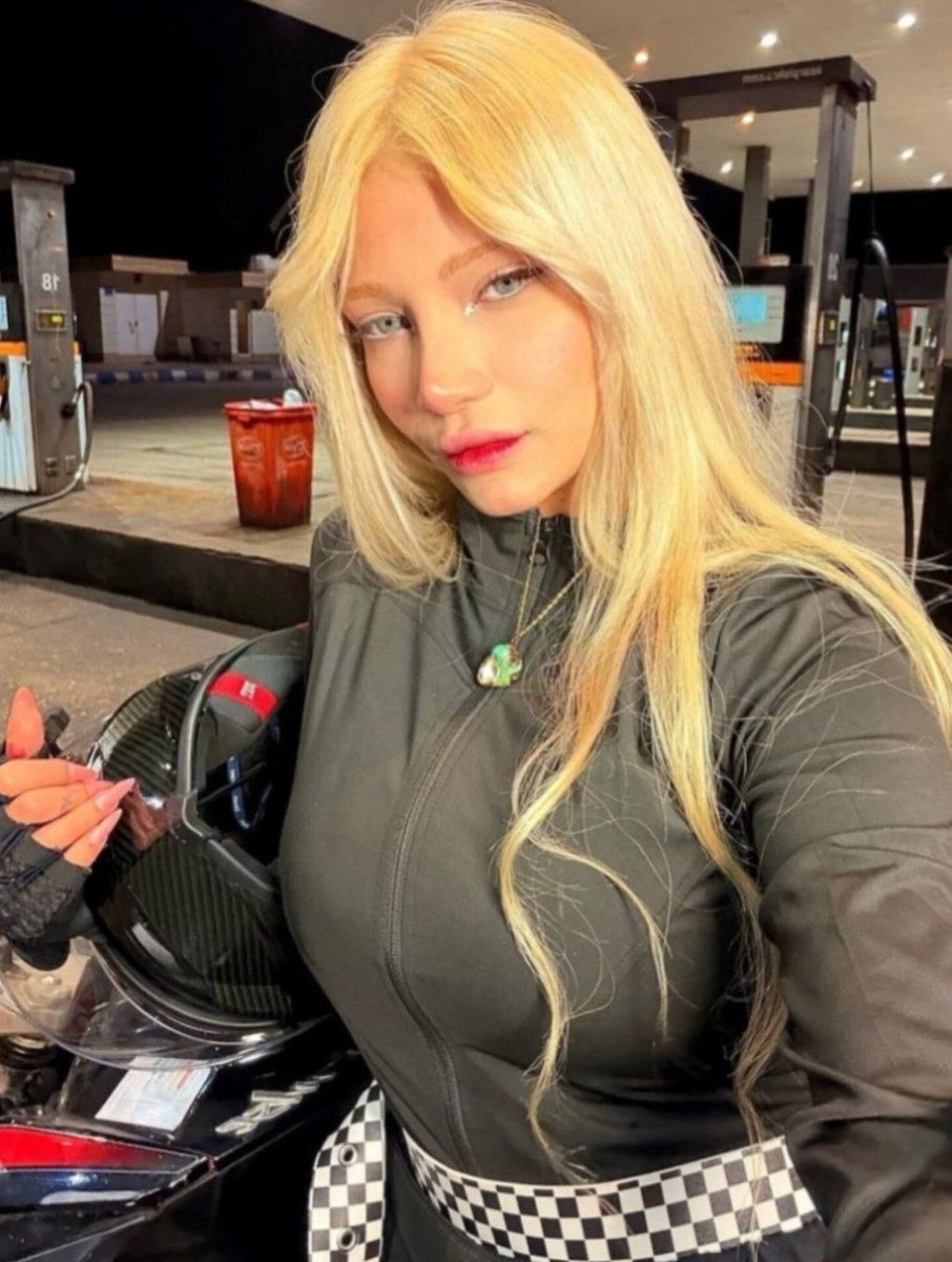 گُربه سیاه tweet media