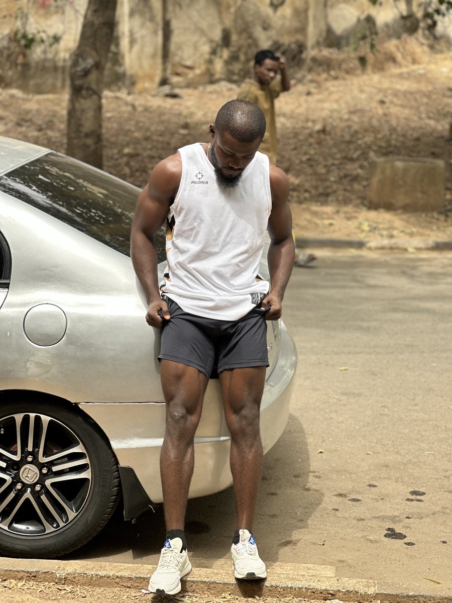 justkaren____'s tweet image. RT @_Somtochi: I took pictures after gym today 😌