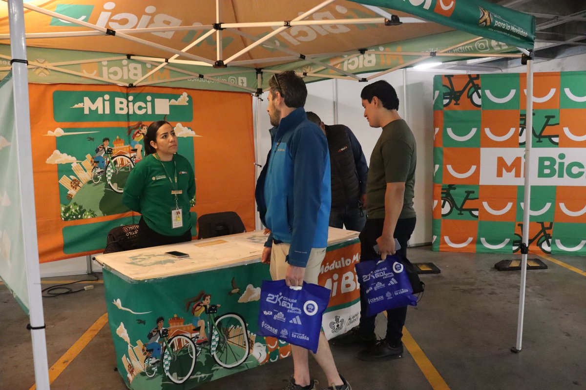 AgenciaAMIM's tweet photo. Somos parte de la #Expo21KGD del XL Medio Maratón Internacional Guadalajara Electrolit 2026 y estaremos hoy y mañana dando informes sobre el programa @MiBiciPublica y su próximo crecimiento.
Ven y se parte de la gran fiesta atlética del #GDLRun 💙 https://t.co/SXvWDm95WC
