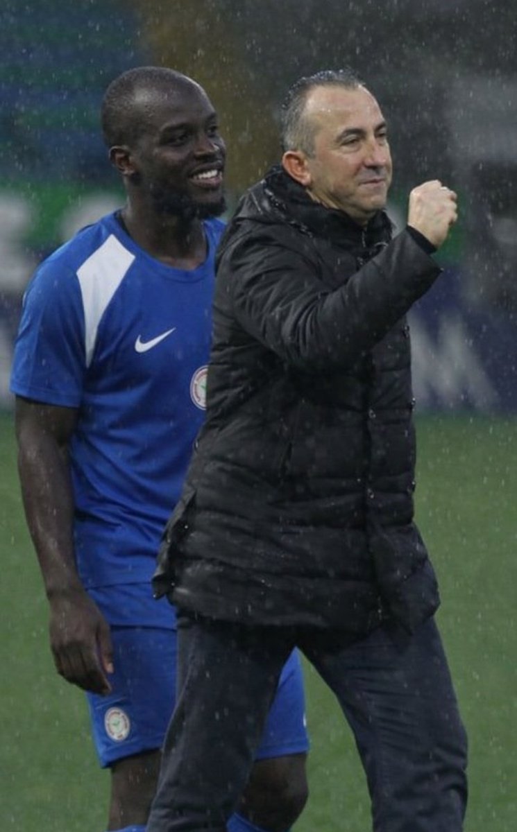 Recep Uçar, Ali Sowe ısrarından vazgeçti, yedeklerde bile esamesi okunmadı! Kararı beğenildi... Fakat...

Kocaelispor maçında Ali Sowe, kadro dışı bırakıldı. Taraftar bu durumu olumlu karşıladı. 11'de başlayan Halil Dervişoğlu ise verimsiz kaldı. 2-0'dan oyuna giren Pierrot ise