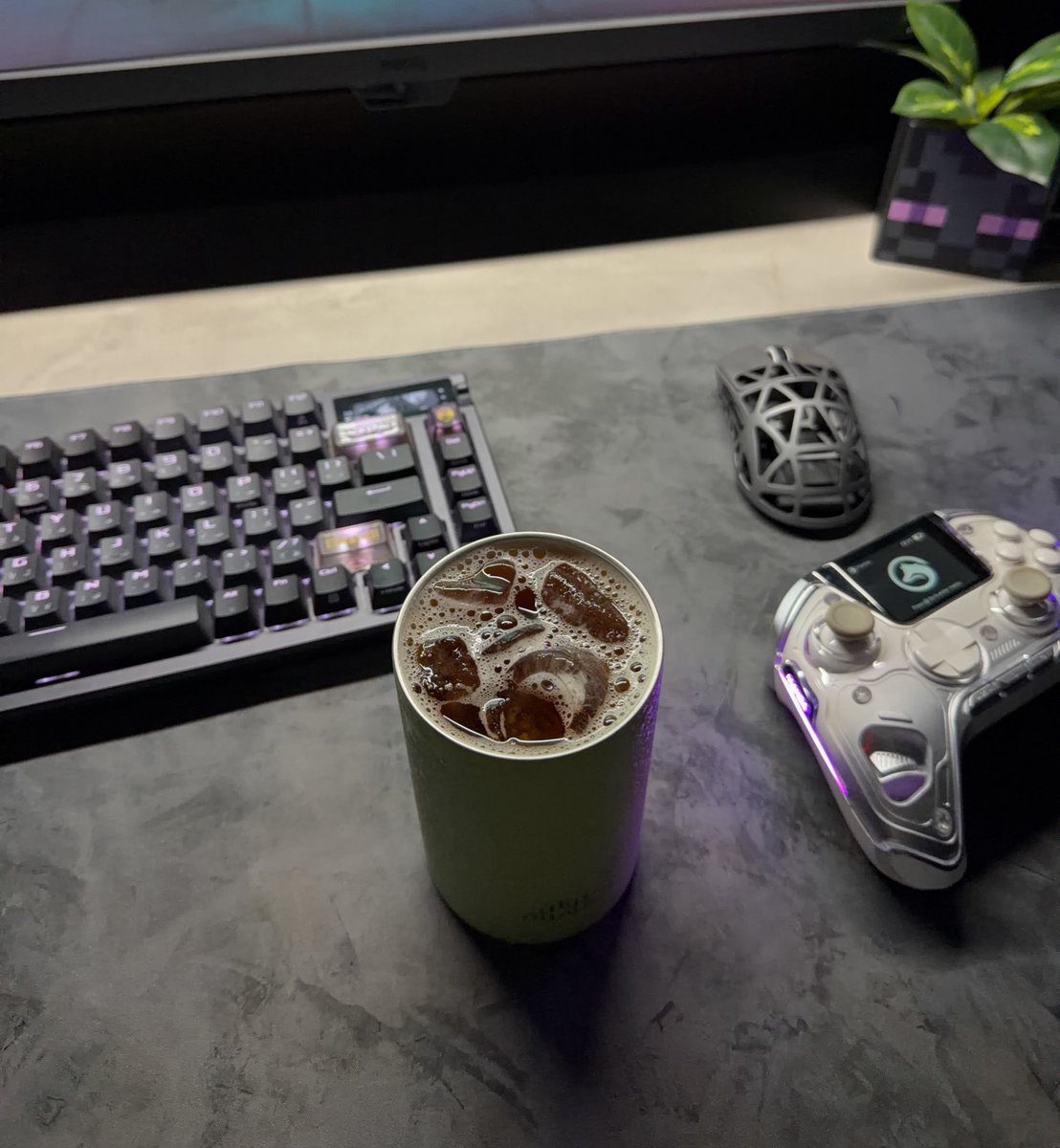 ✩ (@deffeatt) on Twitter photo 