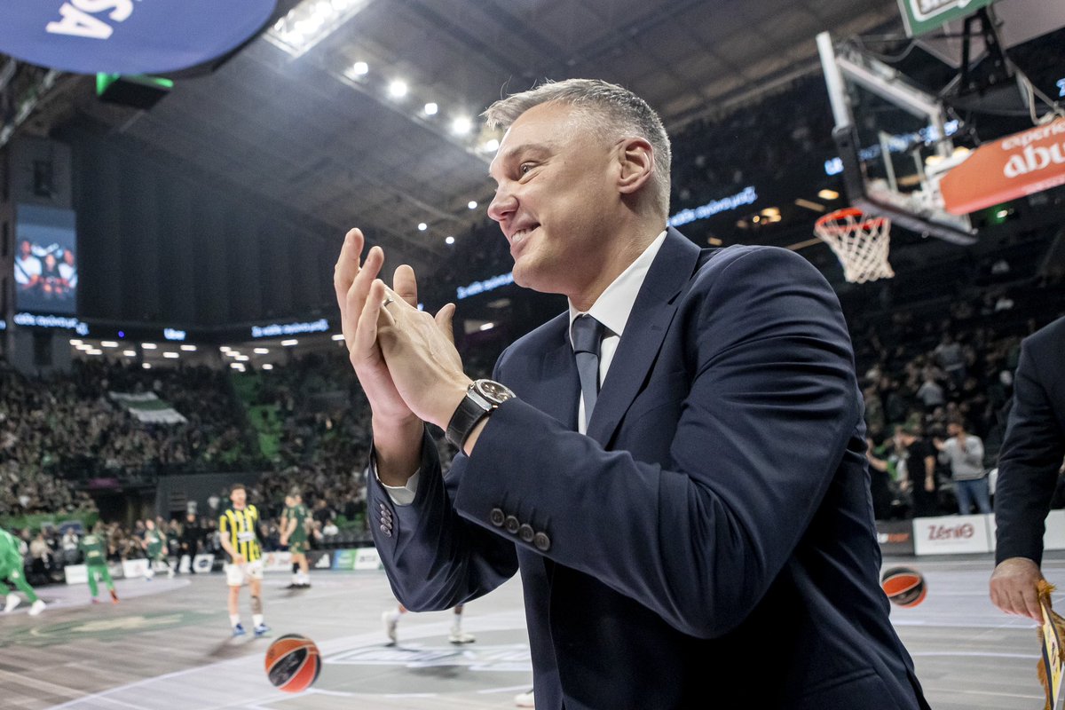 euroleague_time's tweet photo. Dusan Alimpijevic ile Sarunas Jasikevicius, Türkiye'de üst üste 4. kez finalde karşılaşacaklar 👀

✅ 2025 Türkiye Kupası
✅ 2025 Türkiye Ligi
✅ 2025 Cumhurbaşkanlığı Kupası
⏳ 2026 Türkiye Kupası

Oynanan 3 finalin 3'ünü de Sarunas Jasikevicius kazandı. https://t.co/w2WRkTKGG7