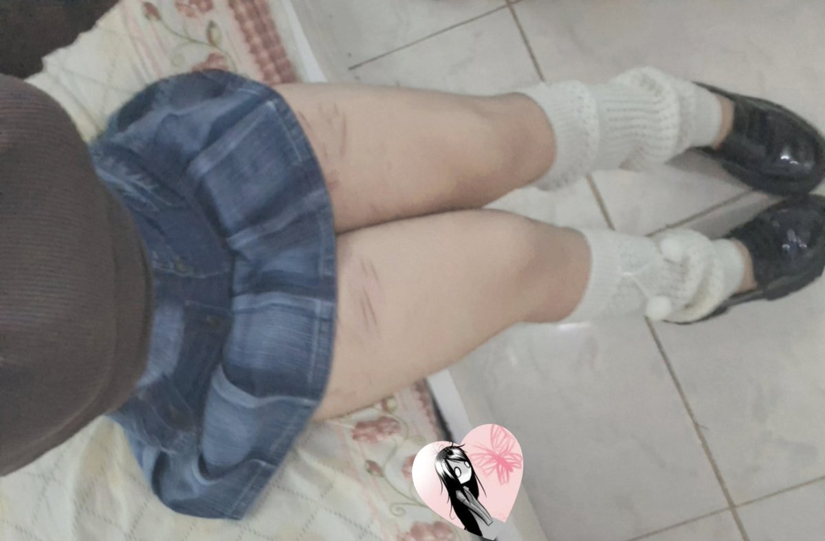 outfit de hoy (๑ᵔ⤙ᵔ๑) amo los leg warmers