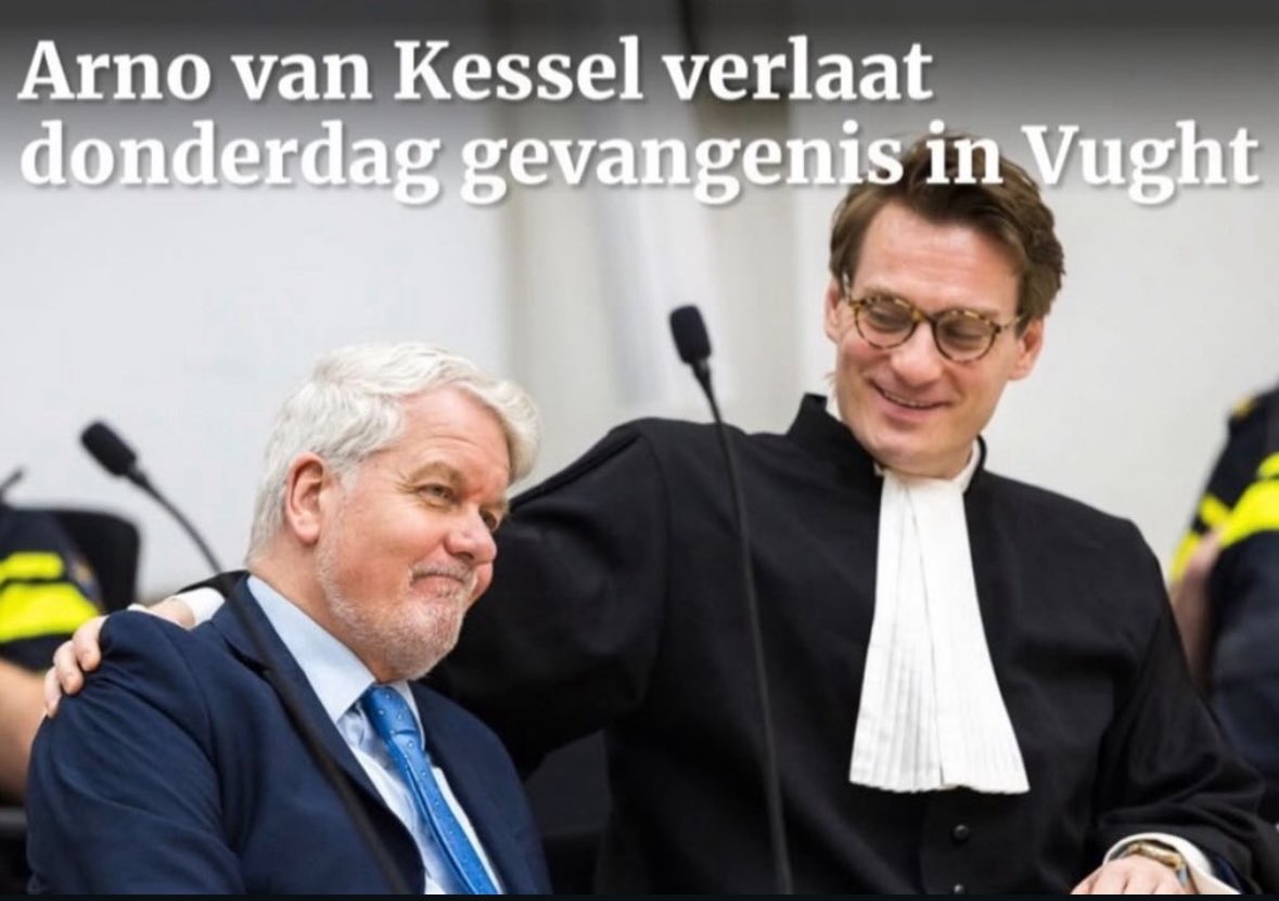 Na 8 maanden voorlopige hechtenis is Arno van Kessel geschorst. Geen inhoudelijke behandeling. Het OM moest erkennen dat het onderzoek veel langer duurt dan gedacht.

Acht maanden vast op basis van een getapt gesprek en aannames.
Voorarrest mag geen straf vooraf zijn, maar kan