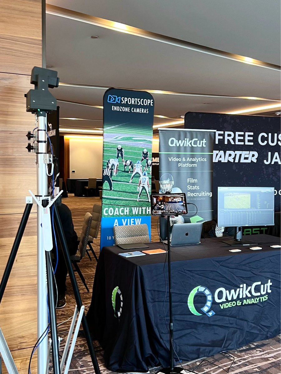 QwikCutSports's tweet photo. Maddie and Mike are at @GlazierClinics Seattle representing @QwikCutSports and @SportScopeLive 💥💥

Stop by to learn more about QwikCut’s free playbook, advanced stats, and our seamless integration with EDGE Replay! #GlazierClinics https://t.co/fyppV0ceJJ