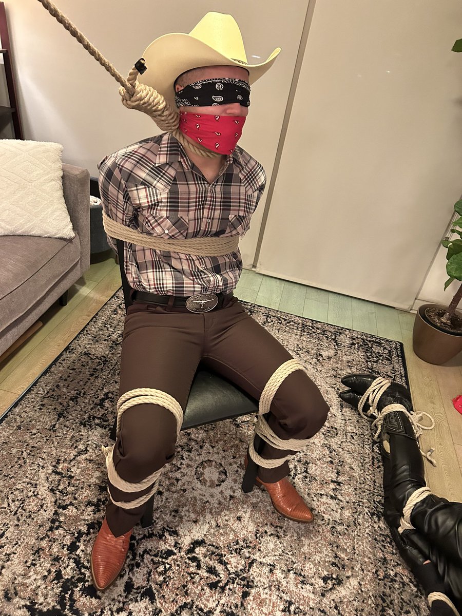 Bootbound tweet media