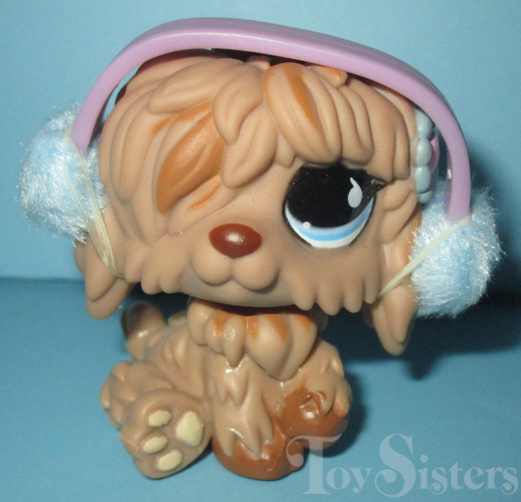 pocketlps's tweet image. the lps of the day is lps #678
ougg i love her earmuffs ^_^