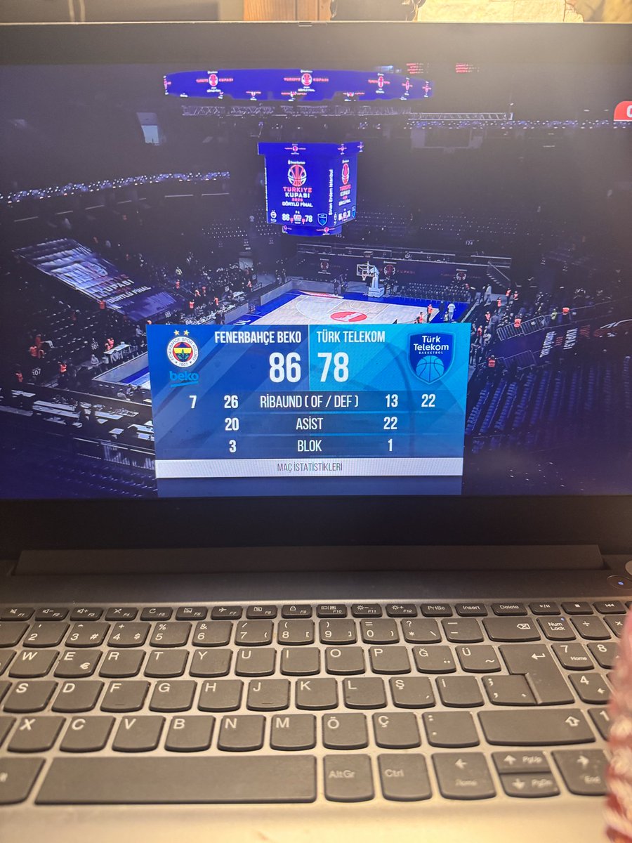 silatekin1907's tweet photo. Fenerbahçe Beko Final de 🔥🏀💛💙
Tebrikler … o kupayı alacaksınız yürekten inanıyoruz 💛💙👏🏻👏🏻👏🏻
🏀🔥🔥🔥 #YellowLegacy #FenerbahçeBeko #20şubat #cuma #finalde #FenerbahçeFinalde #FenerinMaçıVar https://t.co/0gJwjBV8sw