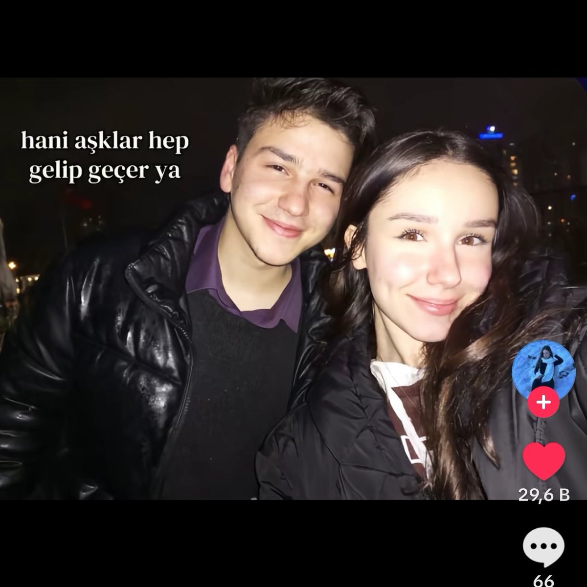 mercimervv's tweet image. disardan bakinca asklari gozlerinden okunan ciftlere ve soyle uzun zaman sonra ayni pozdan cekilen fotolara bayiliyorummmmm ya