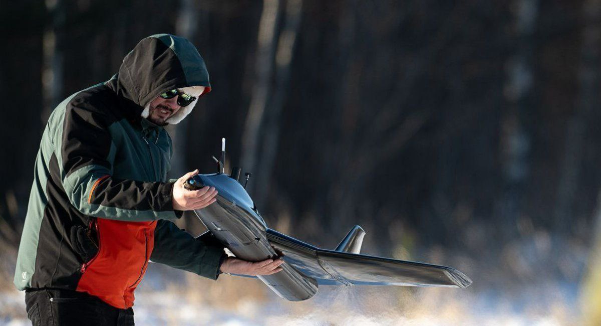 🇫🇷❗️❗️ The French company Alta Ares, whose machine-vision systems are actively integrated into Ukrainian-produced air-defense interceptor drones, has unveiled its new jet-powered interceptor drone, Black Bird.

🔻 The system was specifically tested in Estonia under extreme cold