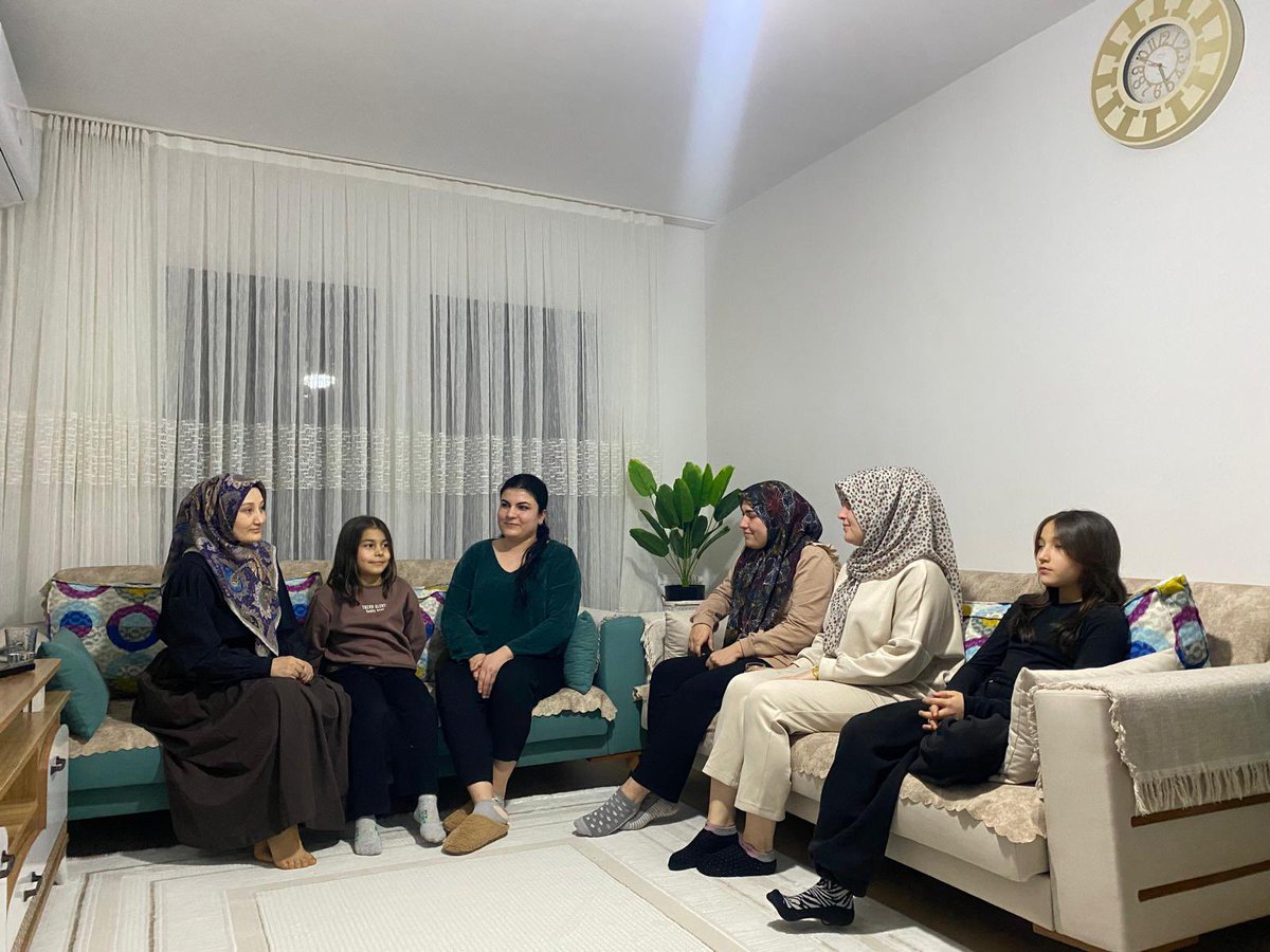 Ak Parti Kadın Kolları Başkanımız Sümeyra GÖÇER Önceki Dönem Yönetim Kurulu Üyemiz Ayşe ARICI’ya İftar sonrası ziyarette bulundu.✨🌙

<a href="/tugbaisikercan/">Tuğba IŞIK ERCAN</a> 
<a href="/Hacer_Soylemez1/">Hacer Söylemez</a> 
<a href="/sumeyragocer/">Sümeyye göçer 🍉</a>