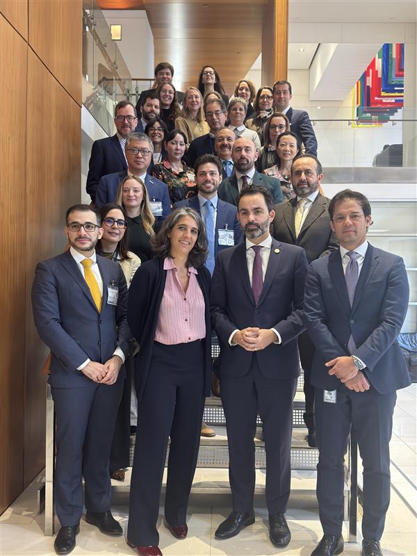 OEA_CICTE's tweet photo. Impulsando una estrategia regional coordinada para la no proliferación de armas de destrucción masiva 🌎

Esta semana tuvo lugar la IV Reunión de Cooperación para Implementadores de la Resolución 1540 (2004) de @ONU_es en América Latina y el Caribe, organizada por la Sección de Desarme y No Proliferación de @OEA_CICTE en Washington D.C.🇺🇸.

La Resolución 1540 es un mandato vinculante que obliga a todos los Estados miembros de la ONU a prevenir que actores no estatales (grupos terroristas, traficantes, etc) adquieran o usen armas nucleares, químicas o biológicas.

@ivancontente, Secretario de @OEA_Seguridad, destacó durante la apertura de las jornadas la relevancia estratégica de la región en la arquitectura global de no proliferación. “Debemos prevenir la proliferación de armas de destrucción masiva mediante un enfoque sostenible, coordinado y pragmático”, señaló.

La reunión cuenta con la participación de socios internacionales, organismos multilaterales y proveedores de asistencia técnica.

Durante dos días, el grupo trabajó en la identificación de prioridades regionales para el período 2026–2028, en áreas como:
✅ Controles estratégicos de bienes de uso dual.
✅ Financiamiento de la proliferación.
✅ Fortalecimiento de marcos nacionales sobre no proliferación biológica.

A través de estos espacios de articulación estratégica, la @OEA_oficial refuerza su papel como facilitador del diálogo, la cooperación técnica y la acción coordinada para fortalecer la seguridad hemisférica.