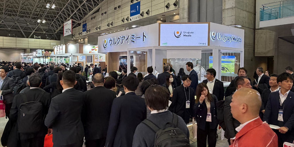 <a href="/UruguayMeats/">Uruguay Meats</a> participó con gran éxito en la Supermarket Trade Show 2026 de Tokio, una de las ferias de alimentos más relevantes de Japón.
La feria reúne a aproximadamente 80 mil profesionales del sector minorista #carneuruguaya inac.uy/innovaportal/v…