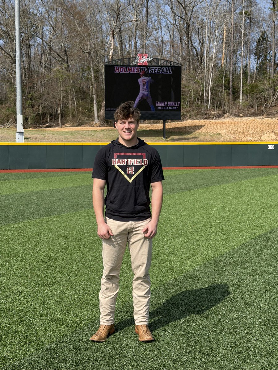 Blessed to receive my second official offer from <a href="/HolmesCCBSB/">Holmes CC Baseball</a> big thank you to <a href="/CoachCham36/">Adam Chamblee</a> and <a href="/aguilar_josh/">Josh Aguilar</a> for the visit to see some great facilities

<a href="/HA_Hawks_BSB/">Hartfield Baseball</a> <a href="/latham1212/">Jason Latham</a>