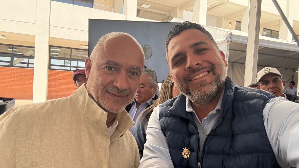 Me dio mucho gusto saludar al Mtro. Jesús Antonio Esteva Medina, titular de la <a href="/SICTmx/">SICT México</a>. 🤝🏼

Desde la #SOP y el #GobiernoDeLaGente reiteramos toda la disposición para trabajar de manera coordinada e impulsar más infraestructura que beneficie a las y los guanajuatenses. 🏗️🙌🏼