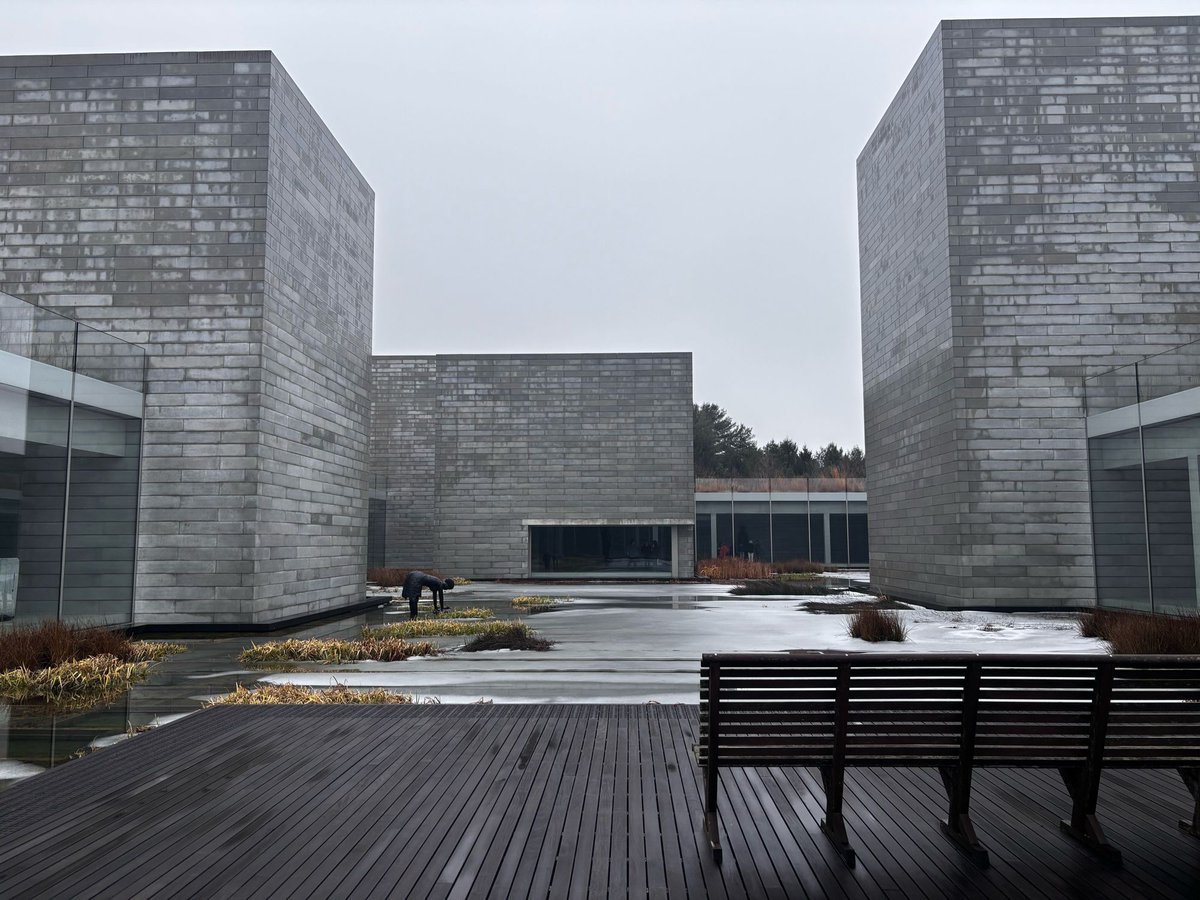 Barred in DC tweet media