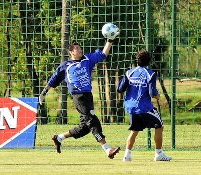 Osgodira's tweet photo. Creo que llegó a jugar 2 partidos amistosos https://t.co/R425ae9KQN