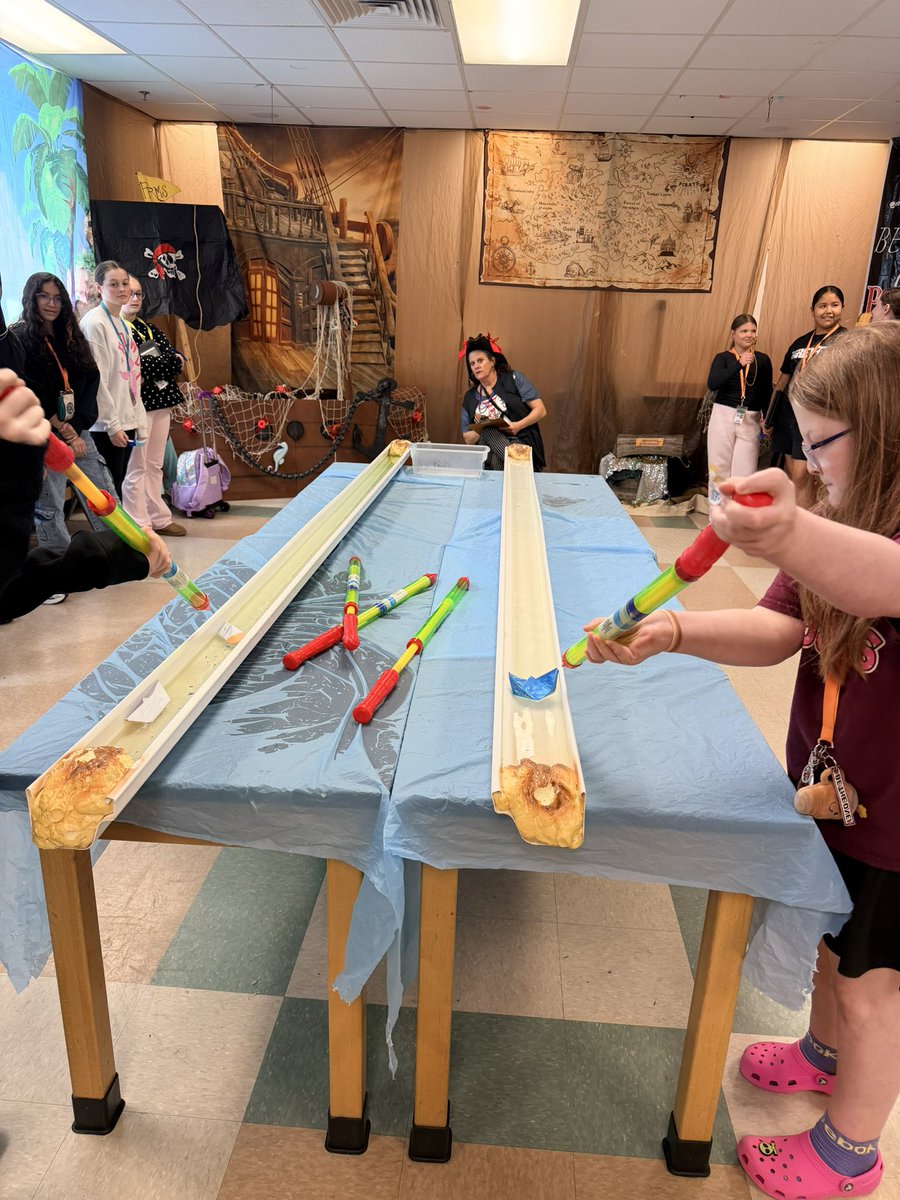 Polly Ryon Middle School tweet media