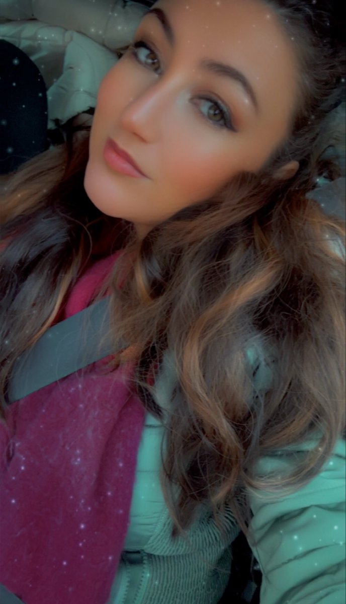 Financialglamou's tweet photo. Ce soir Marc hésite à donner ce qui lui reste.. bon.. Marc va avoir son heure de gloire ici, peut être qu’après il sera plus apte à régler ce qu’il doit ?🤭 #soumis #moneyslave #moneymiss #domina #findom #goddess https://t.co/Un7Jt2haOt