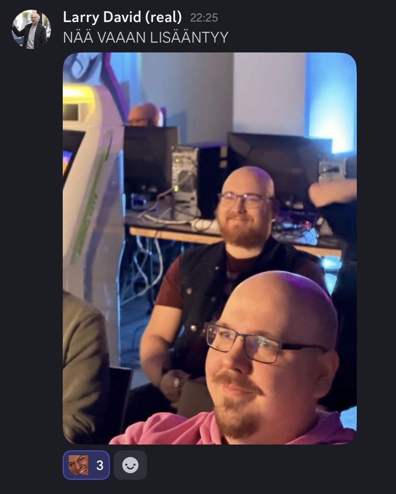 taistelupelit.txt tweet media