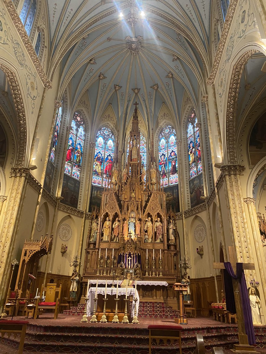 MunchCleveland's tweet photo. Perfect #DateAfternoon with #DonnaStrong. 12:15p Mass at Shrine Church of St. Stanislaus then lunch at Trattoria. The calamari and eggplant 🍆 parm made even better seeing GM Victoria!! https://t.co/L7eqjsSMvk