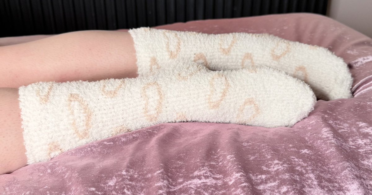 UKSize2Feet's tweet photo. Little cute ones one tonight…. Been a long week 😘🤍 #feet #socks #linkinbio #size2feet👣 https://t.co/eVrC3CDAUZ