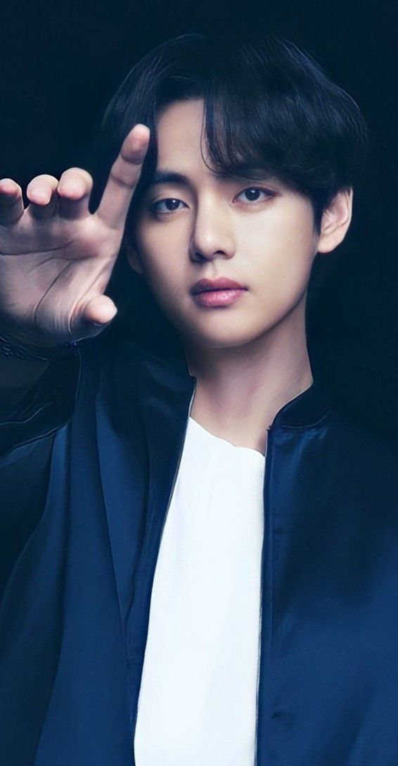 annneta1's tweet photo. WE LOVE YOU TAEHYUNG 
ALWAYS WITH TAEHYUNG
ARMYS LOVE TAEHYUNG
IDOL OF IDOLS TAEHYUNG https://t.co/X44JE2LQHk