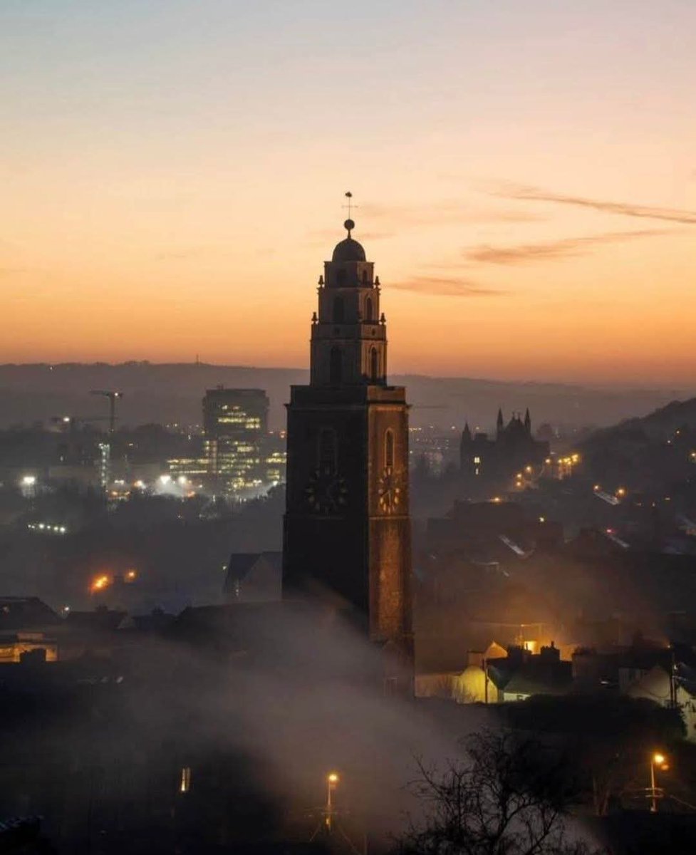 ThisIsIreland3's tweet photo. Dusk view of the Shandon Bells 🔔

📍Cork City - Ireland ☘️

📸 IG:andrews_adventure

#Cork #Ireland #Shandon #Dusk #Corkcity https://t.co/kM3f9JI6y4